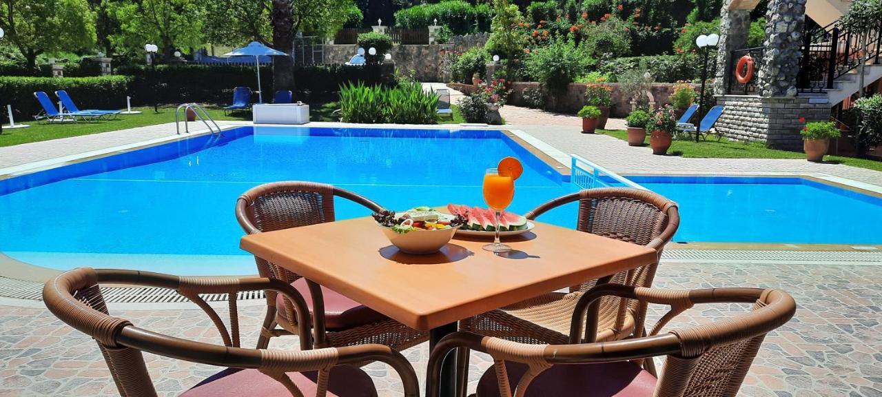 Nikos * Arillas (Corfu)