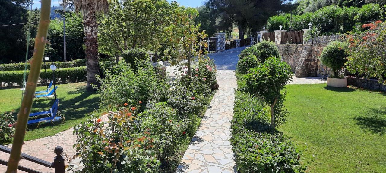 Aparthotel Nikos